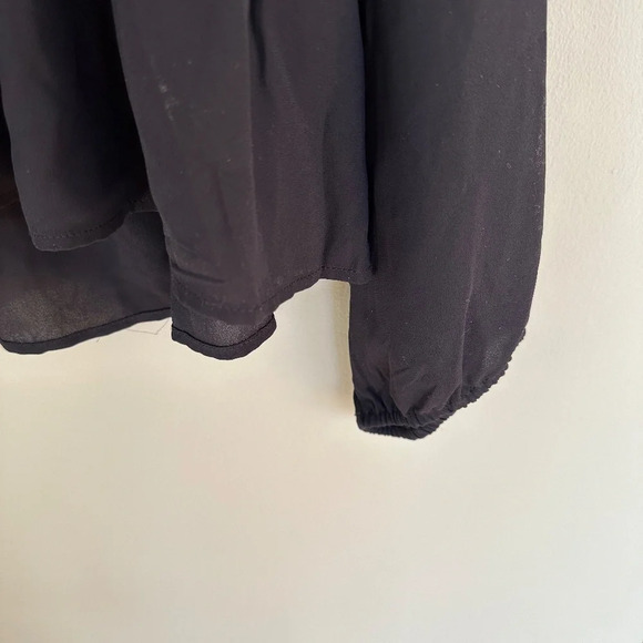 Woman's Loft Long Sleeve Black Blouse Ruffle Hem Size M 100% polyester - Picture 3 of 6